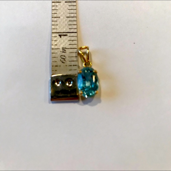 18K gold oval blue topaz necklace pendant